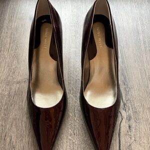 Nine West Women's Burgundy Pumps (size 8.5M). Never used.